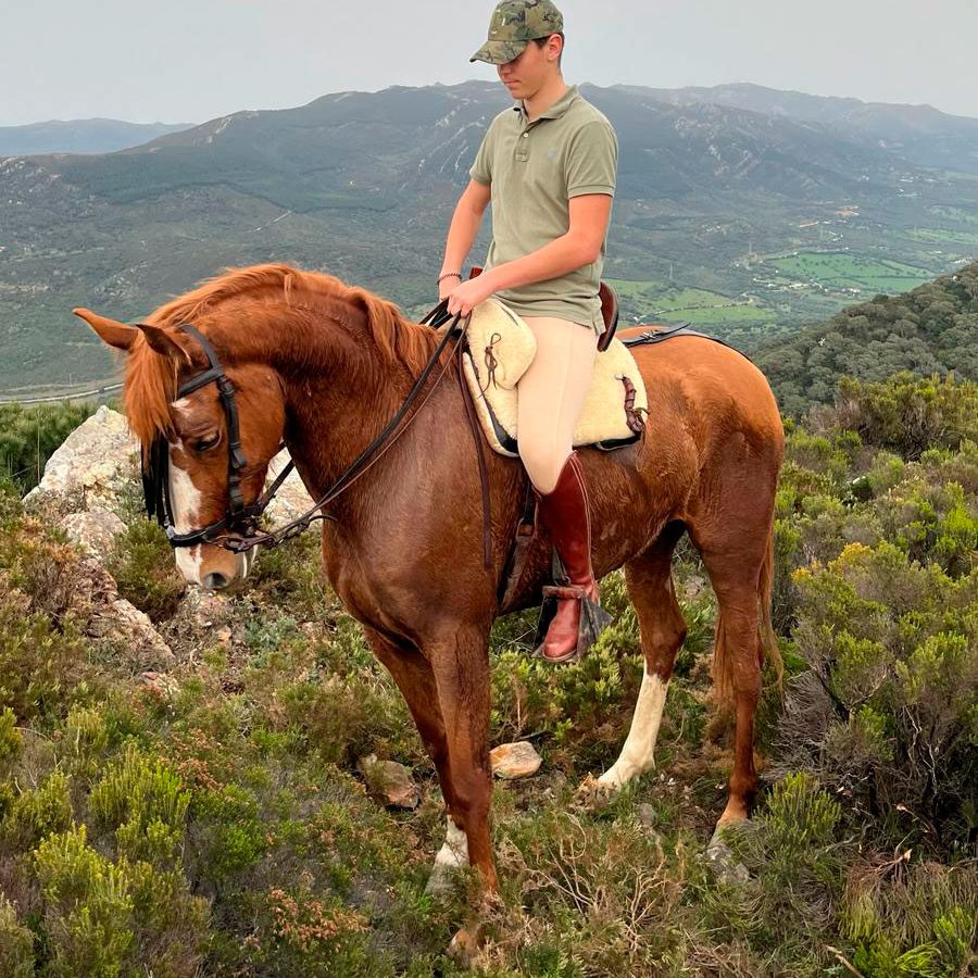 Miguel Campos con su caballo